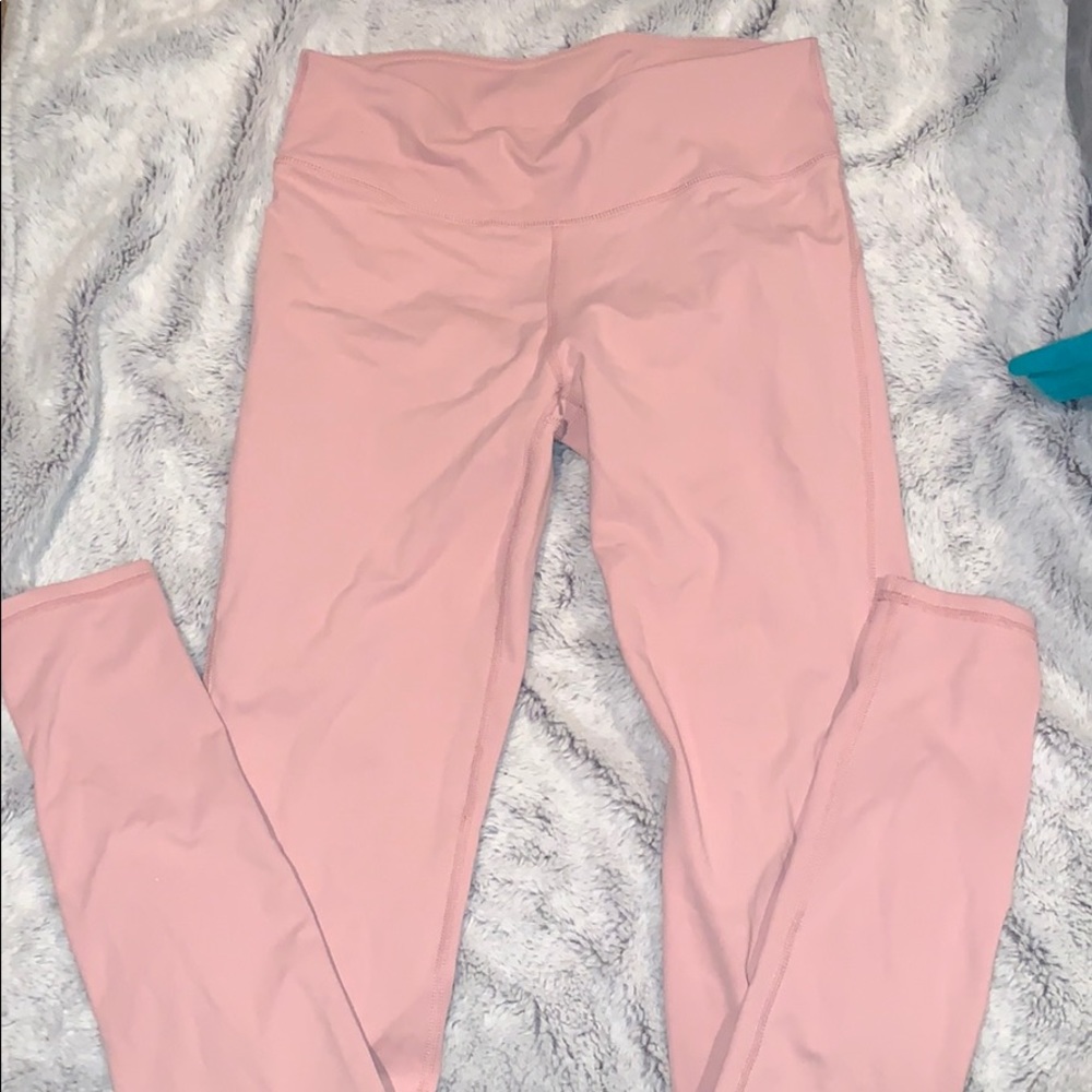 Maybe/light pink fabletic leggings